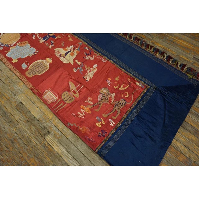 1890s Red Scene Pictorial Qing Antique Chinese Pictorial Embroidery 3' 6'' X 11' 4'' Textile Silk Carpet Rug For Sale - Image 11 of 11