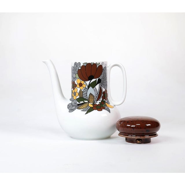 1970s Porcelain Breakfast Tableware, 1970s, Set of 19 For Sale - Image 5 of 18