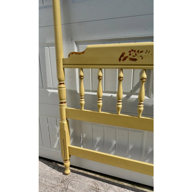 Wood Heywood Wakefield Full Size Spindle Poster Headboard Cottage Paint Vintage 60s For Sale - Image 7 of 12