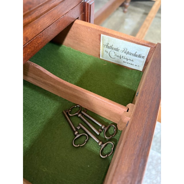 1960s Craftique Mahogany Mary Washington Bachelor’s Chest For Sale - Image 4 of 12