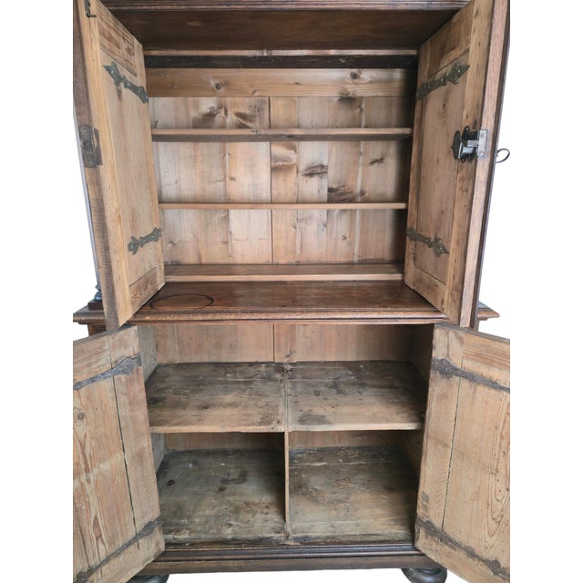 19th Century German Neo-Renaissance Oak and Walnut Buffet For Sale - Image 6 of 10