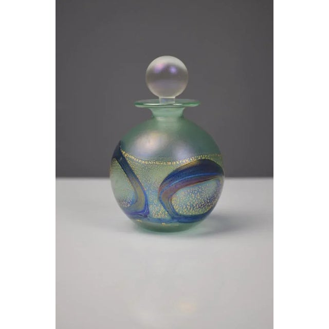 Iridescent Green and Blue Glass Perfume Bottle from Isle of Wight Studio Glass, 1970s For Sale - Image 9 of 10