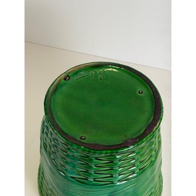 Gold Majolica Basketweave Planter in Green Glazed Ceramic from Mintons, England, 1911 For Sale - Image 8 of 10