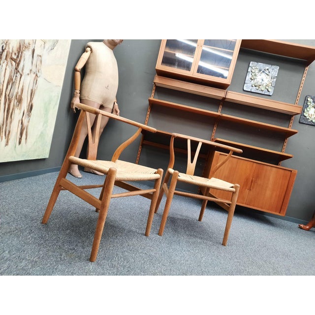 Carl Hansen & Søn Wishbone Chairs by Hans Wegner for Carl Hansen & Son, 1960s, Set of 2 For Sale - Image 4 of 16