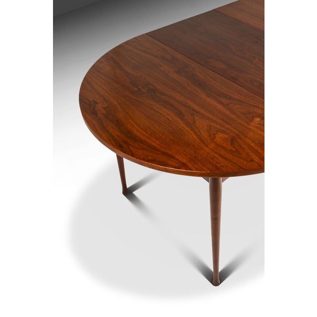 Rare Mid-Century Modern Extension Dining Table in Walnut W/ 2 Leaves Attributed to Singer and Sons, Usa, C. 1960's For Sale - Image 13 of 18