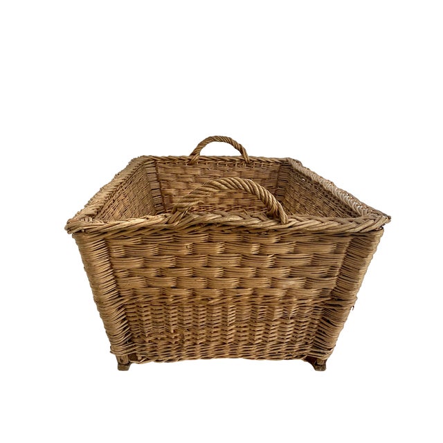 1960s French Wicker Market Basket For Sale - Image 4 of 9