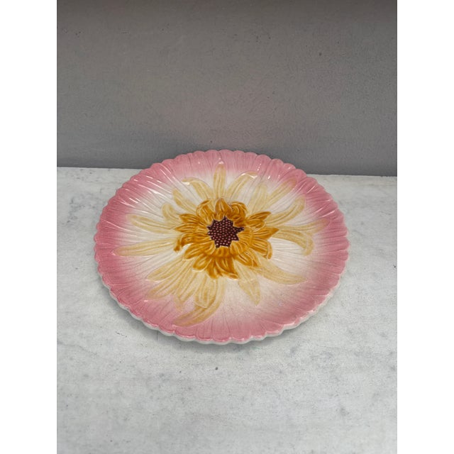 French Majolica pink daisy plate Orchies, circa 1890.