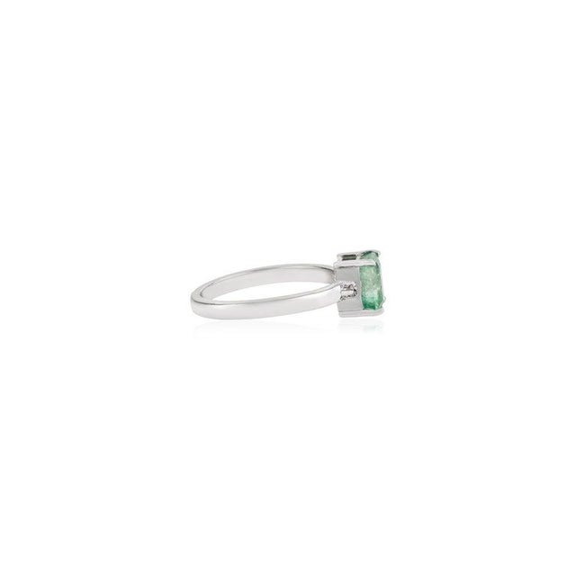 Contemporary Natural Emerald and Diamond Engagement Ring in 925 Silver - Size 7.5 For Sale - Image 3 of 11