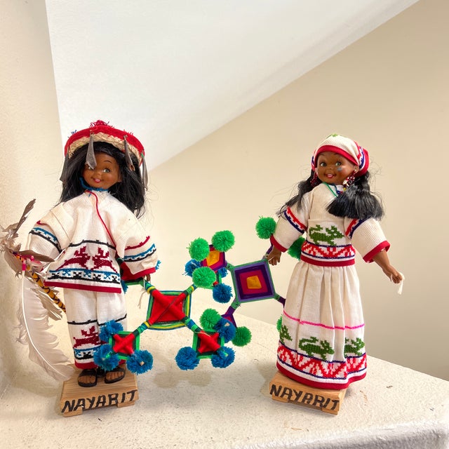 Beige Vintage Native 2 Set Traditional Mexican Huichol Hand-Decorated Dolls -14 Inches For Sale - Image 8 of 11