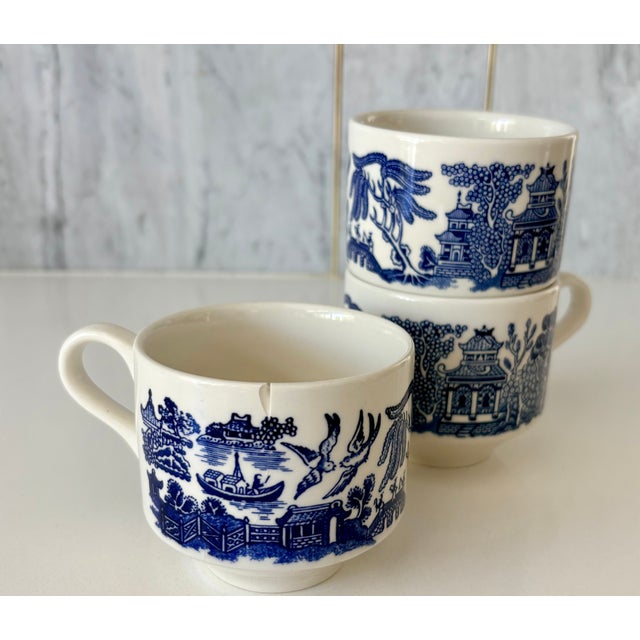 Chinoiserie Late 20th Century Blue Willow Chinoiserie Tea Cups Churchill England, Set of 3 For Sale - Image 3 of 8