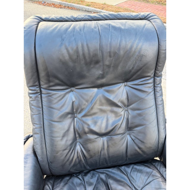 Animal Skin 1990s Black Leather Ekornes Stressless Chair and Ottoman For Sale - Image 7 of 12