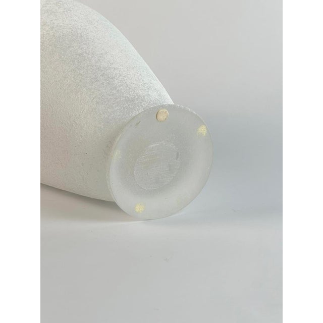 1980s Scavo White Murano Glass Amphora Vase attributed to Karl Springer for Seguso, 1980s For Sale - Image 5 of 10