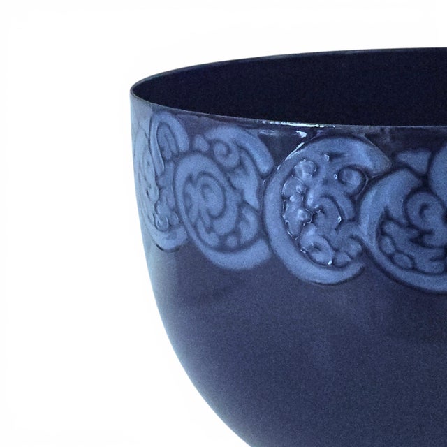 Mid 20th Century Kaj Franck for Finel Arabia Finnish Cobalt Enamel Steel Bowl 8.25" For Sale - Image 5 of 9