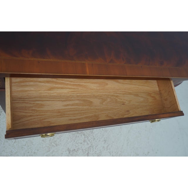 1980s Hekman Crotch Mahogany 1 Drawer Console Hall Table For Sale - Image 5 of 18