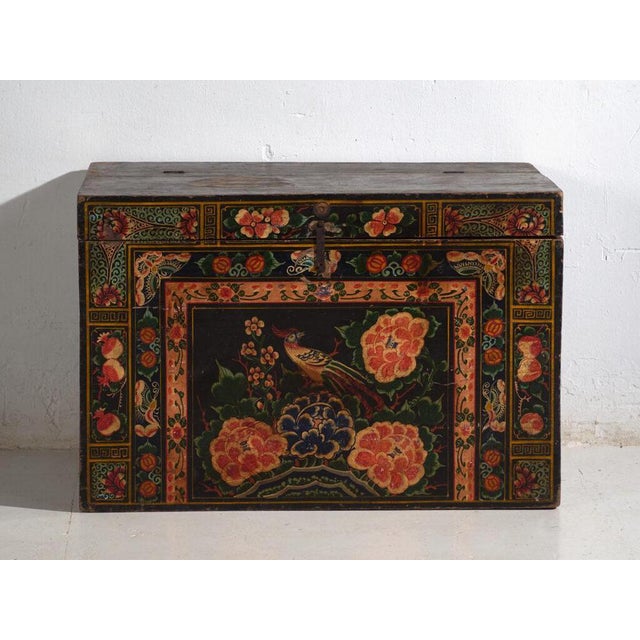 Antique Chinese Painted Trunk For Sale - Image 5 of 11
