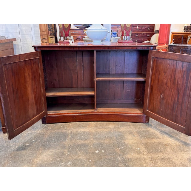 Wood 19th Century George III Concave Cabinet For Sale - Image 7 of 14