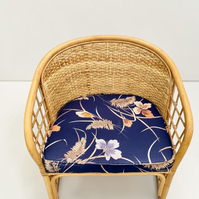 Camel 1980s Vintage Woven Rattan Wicker Barrel Chair For Sale - Image 8 of 11