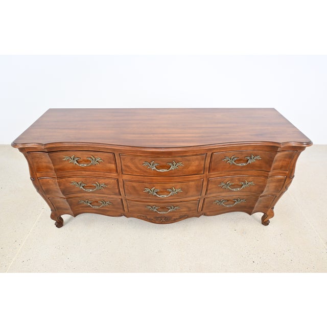 1970s John Widdicomb French Louis XV Style Cherry Bombe Nine Drawer Dresser For Sale - Image 5 of 17