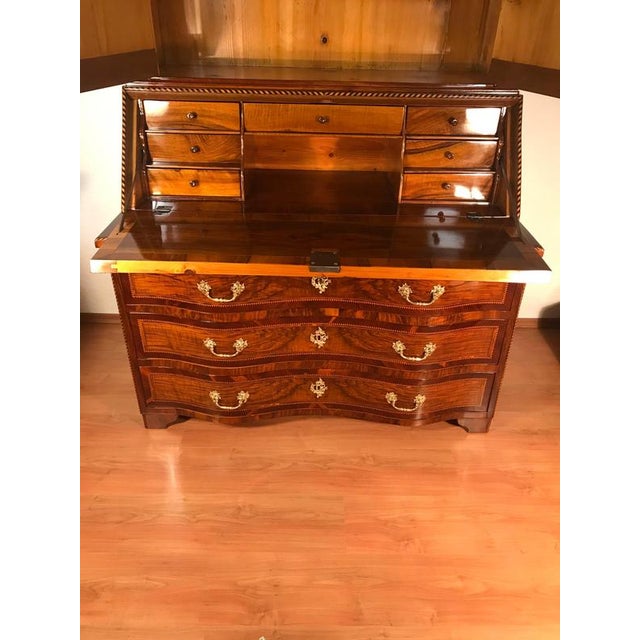 Baroque 18th Century Baroque Walnut Bureau Cabinet with Figured Veneers For Sale - Image 3 of 11