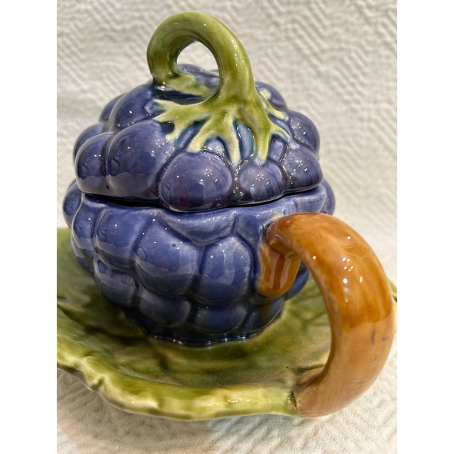 Rustic European 1930s French Sarreguemines Pottery Small Majolica Grapes Tureen For Sale - Image 3 of 9