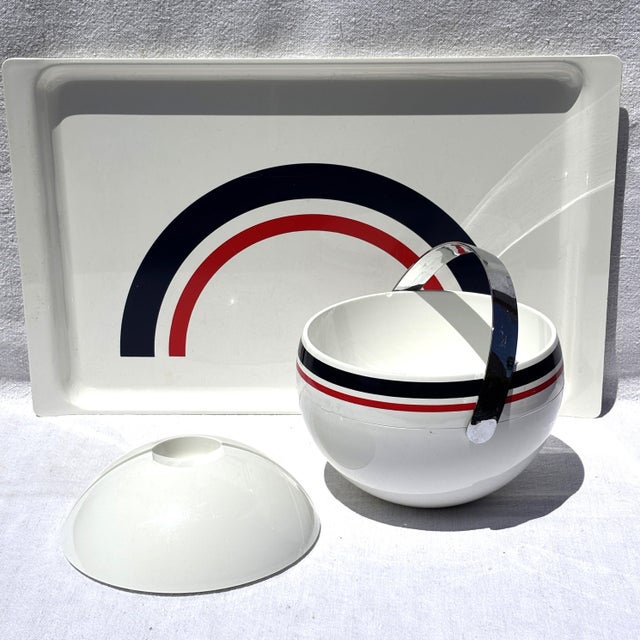 1970s 1970s Paolo Tilche for Guzzini Stella Ice Bucket and Tray, Italy For Sale - Image 5 of 7