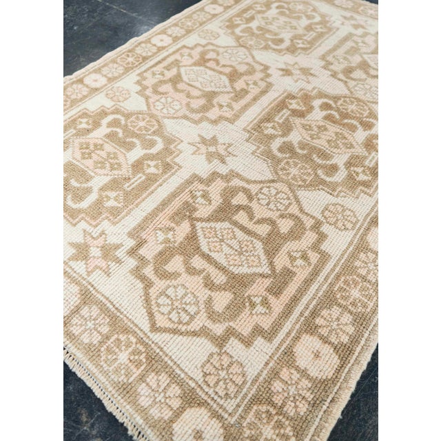 Textile Turkish Vintage Rug 2'9" x 4' #21313 For Sale - Image 7 of 8