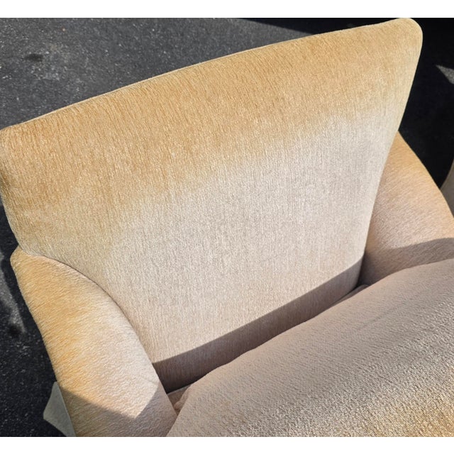 Pair of Henredon Custom Folio Collection English Roll-Arm Lounge Chairs With Matching Ottoman, Late 20th Century For Sale In Washington DC - Image 6 of 14