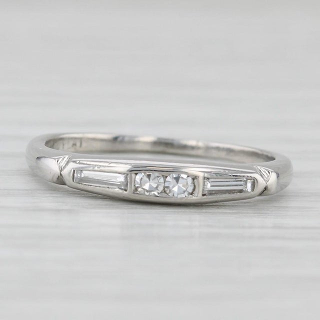 0.12ctw Diamond Wedding Band Platinum Size 5.75 Stackable Ring For Sale - Image 4 of 9