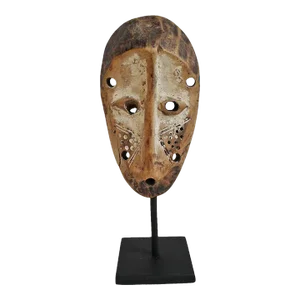 Small Vintage Lega Passport Mask
