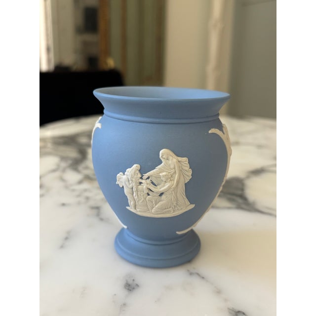 English Vintage English Wedgwood Blue Jasperware Neoclassical Vase For Sale - Image 3 of 17