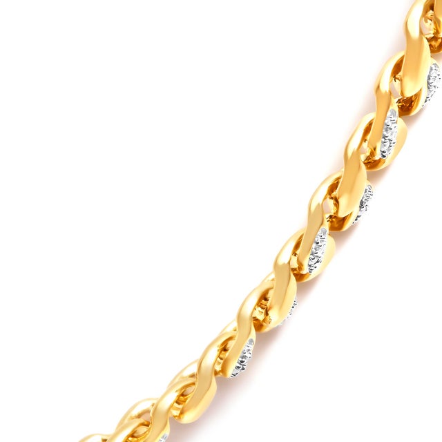 Contemporary 14K Yellow Gold Plated .925 Sterling Silver 1.0 Cttw Diamond Cuban Link Necklace (I-J Color, I3 Clarity) - 18" Inches For Sale - Image 3 of 5
