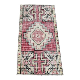 Turkish Yastik Rug 1'5" x 2'9" For Sale