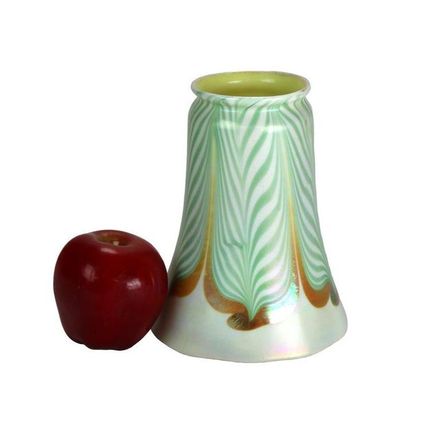 Arts & Crafts 1920s Arts & Crafts Steuben Pulled Feather Art Glass Shade, Oversized Fitter For Sale - Image 3 of 6