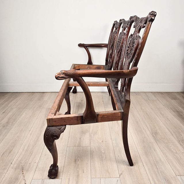Wood 19th Century English or Irish Mahogany Chippendale Settee For Sale - Image 7 of 11