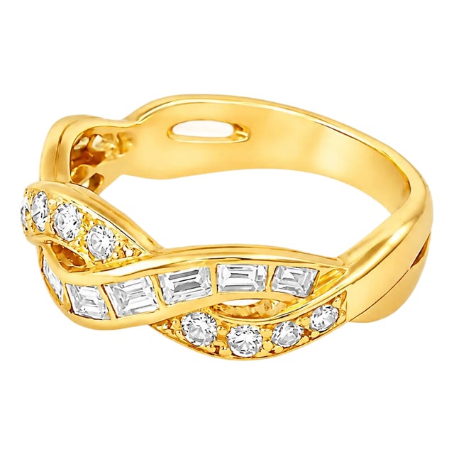 18K Yellow Gold Estate Baguette Diamond Twisted Wedding Band Ring For Sale