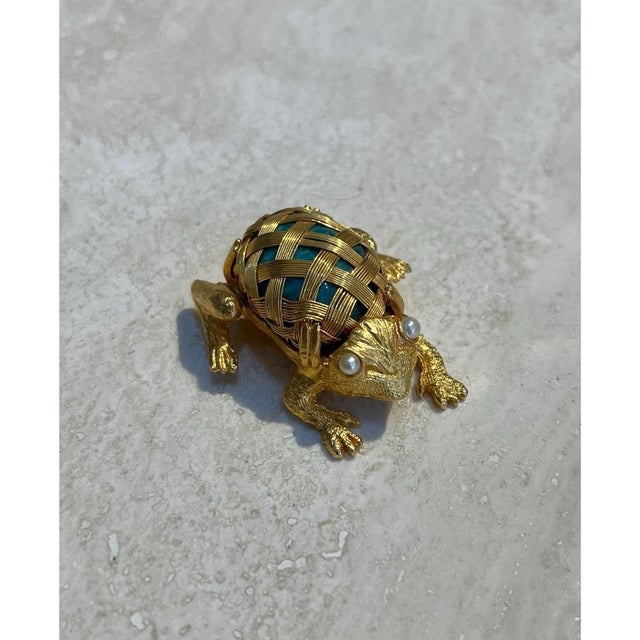 Mid-Century Modern Vintage Wire Wrapped Jewel Frog Brooch For Sale - Image 3 of 12