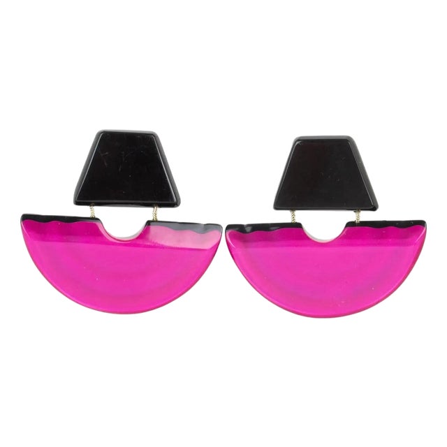 Harriet Bauknight by Kaso Fuchsia Dangle Clip Earrings For Sale