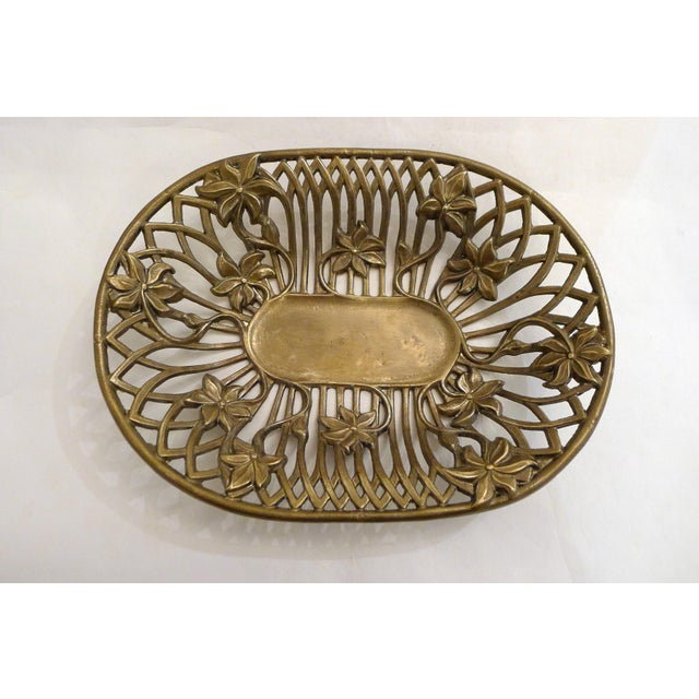 Large Art Nouveau style basket, oval shape, rim entirely openwork with a trellis of pointed arches (Neo-Gothic...