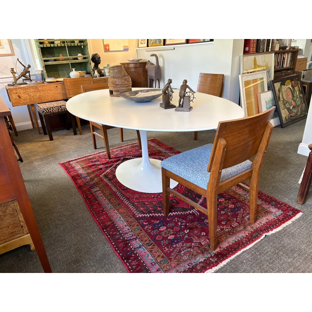 This authentic Saarinen table is a classic mid-century modern piece. It was purchased in 2007 at Design Within Reach. It...