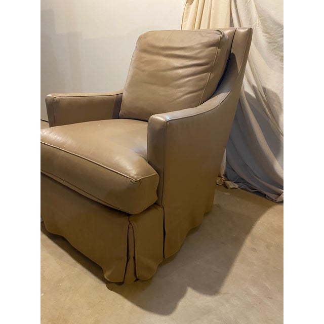 Contemporary Sherrill-Limited Swivel Leather Chair For Sale - Image 3 of 11