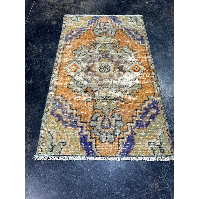 Turkish Yastik Rug 1'6" x 2'7" For Sale - Image 4 of 5