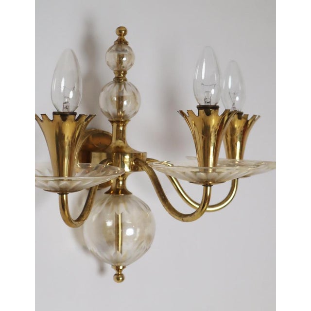 Crystal and Brass Wall Sconce with Glass by Lightolier, 1950s For Sale - Image 17 of 18