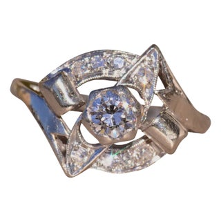 The Jonestown: Retro Era White Gold and Diamond Ring For Sale