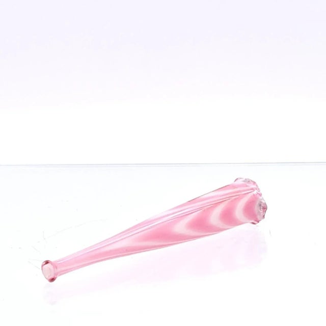 Victorian Circa 1850 Loop Glass Cheroot Holder, Ruffled Rim England For Sale - Image 3 of 9