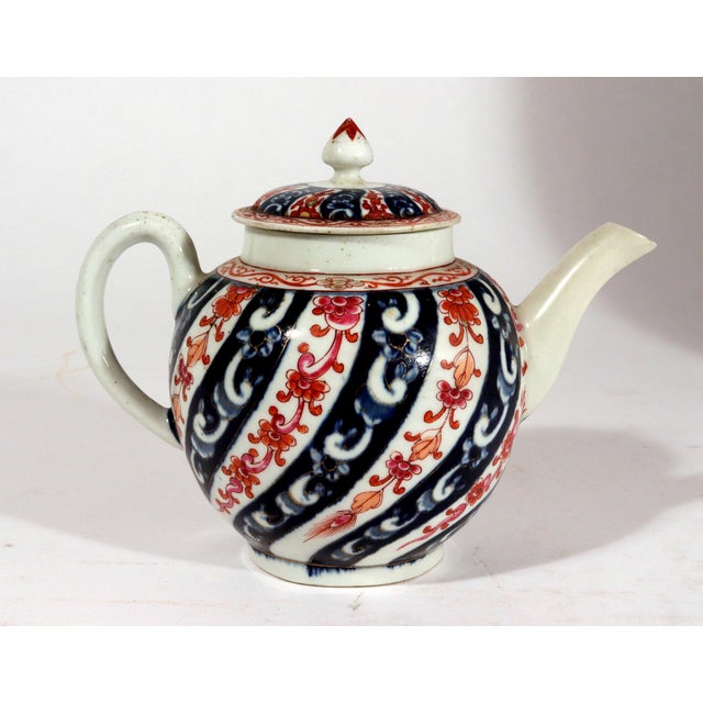 First Period Worcester Porcelain Queen Charlotte Pattern Teapot & Cover For Sale In Philadelphia - Image 6 of 12