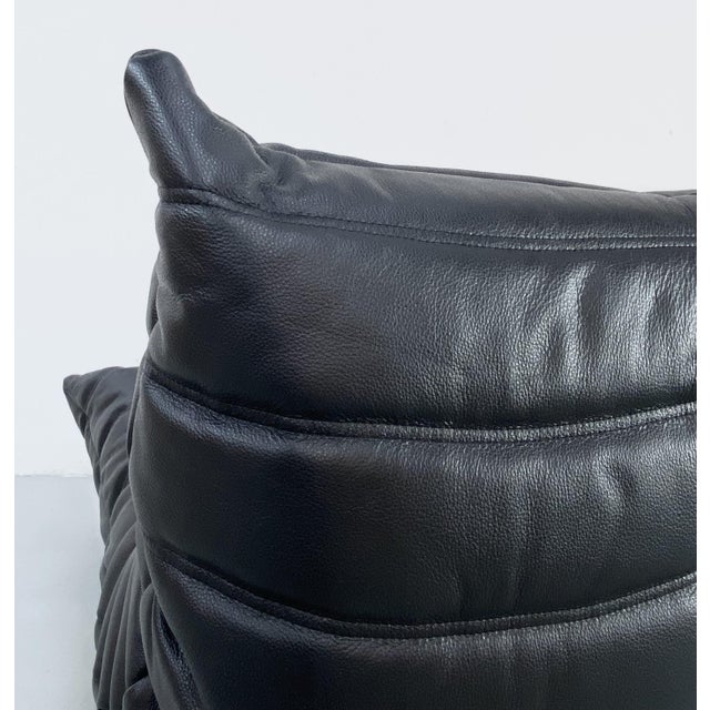 French Togo 2-Seater Sofa in Black Leather attributed to Michel Ducaroy for Ligne Roset, 1970s For Sale - Image 10 of 12
