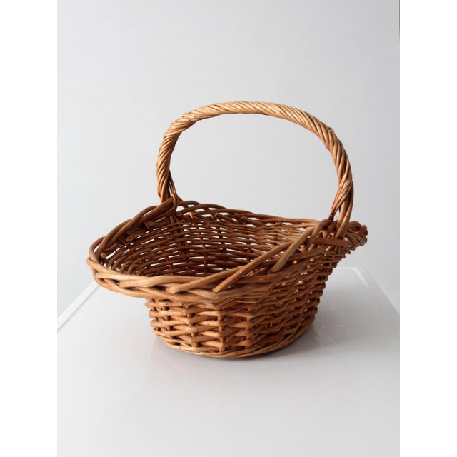 Late 20th Century Vintage Wicker Gathering Basket For Sale - Image 5 of 10