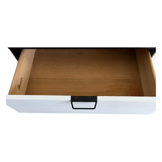 Restored Mid-Century Modern Dresser in Black & White With Ribbed Drawer Fronts For Sale In Los Angeles - Image 6 of 12