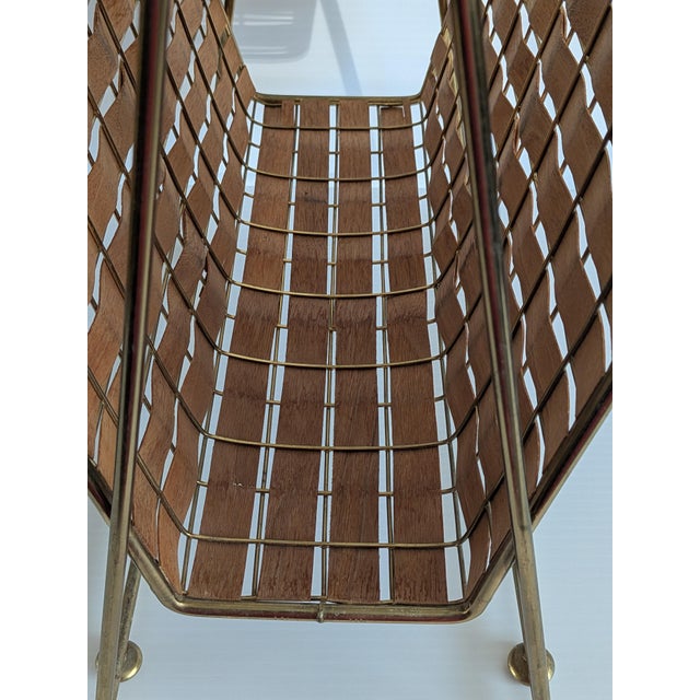 1950s 1950s MCM Tony Paul for Woodlin-Hall Maple Gold Tone Magazine Rack For Sale - Image 5 of 9