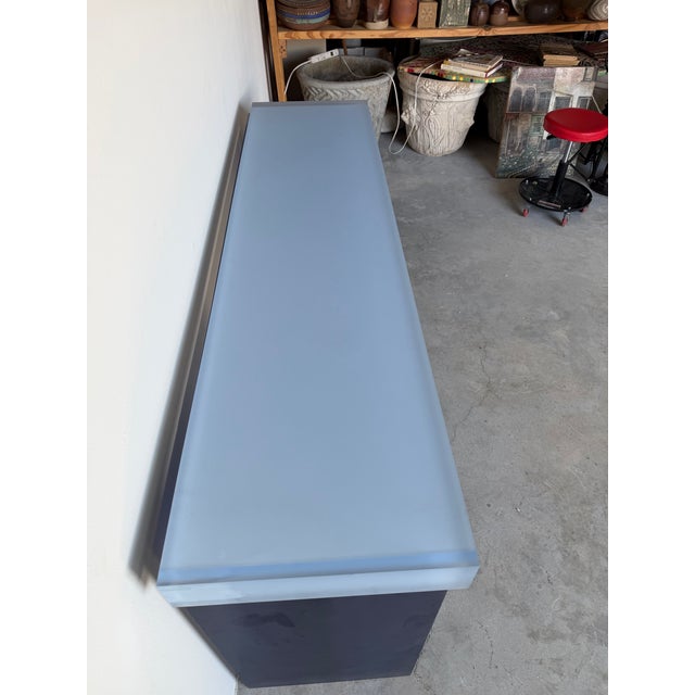 1980’s Postmodern Italian- Design Thick Lucite Console Table For Sale In Miami - Image 6 of 12